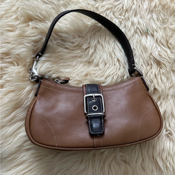 Coach Handbags - Coach Hampton Demi Shoulder Bag